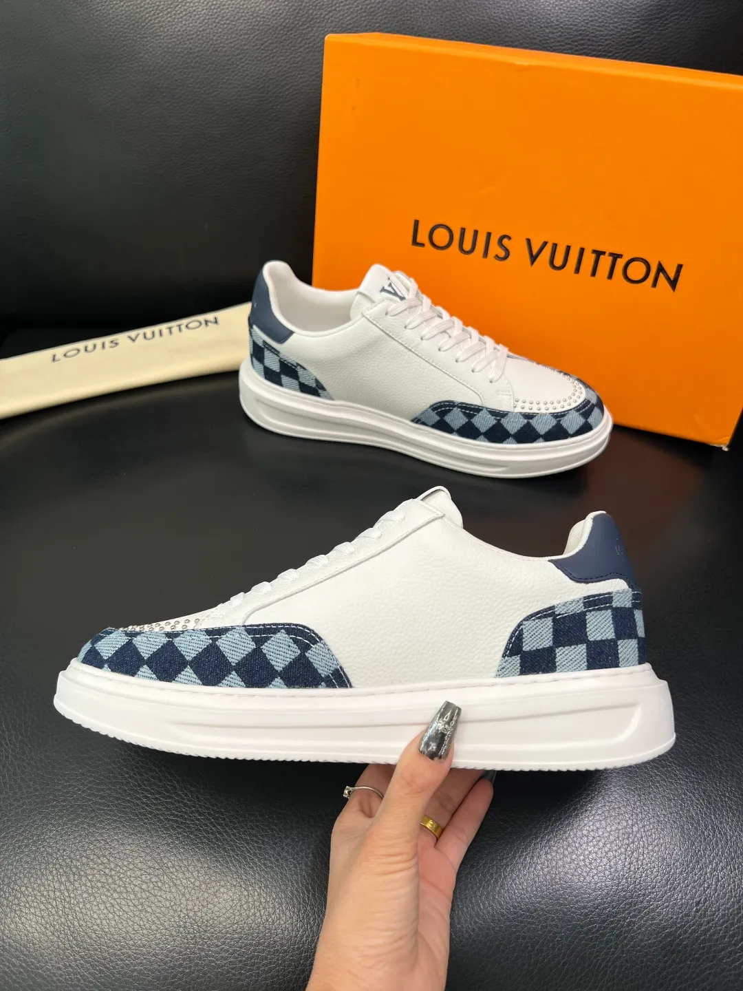 Men's shoes 💰740 Lv high quality top crafts Louis Vuitton, sports sneakers counter synchronization, uppers imported from Italy, high quality splicing colorful complex crafts, imported cowhide lining soft and comfortable, soles: original soles specially provided by the original factory, T men's shoes 💰U exclusive movable molded soles super comfortable, original factory single goods, code number 38-44 (customized 45)